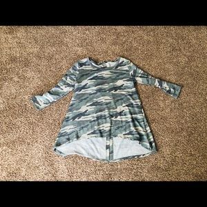 Camo quarter length sleeve tee